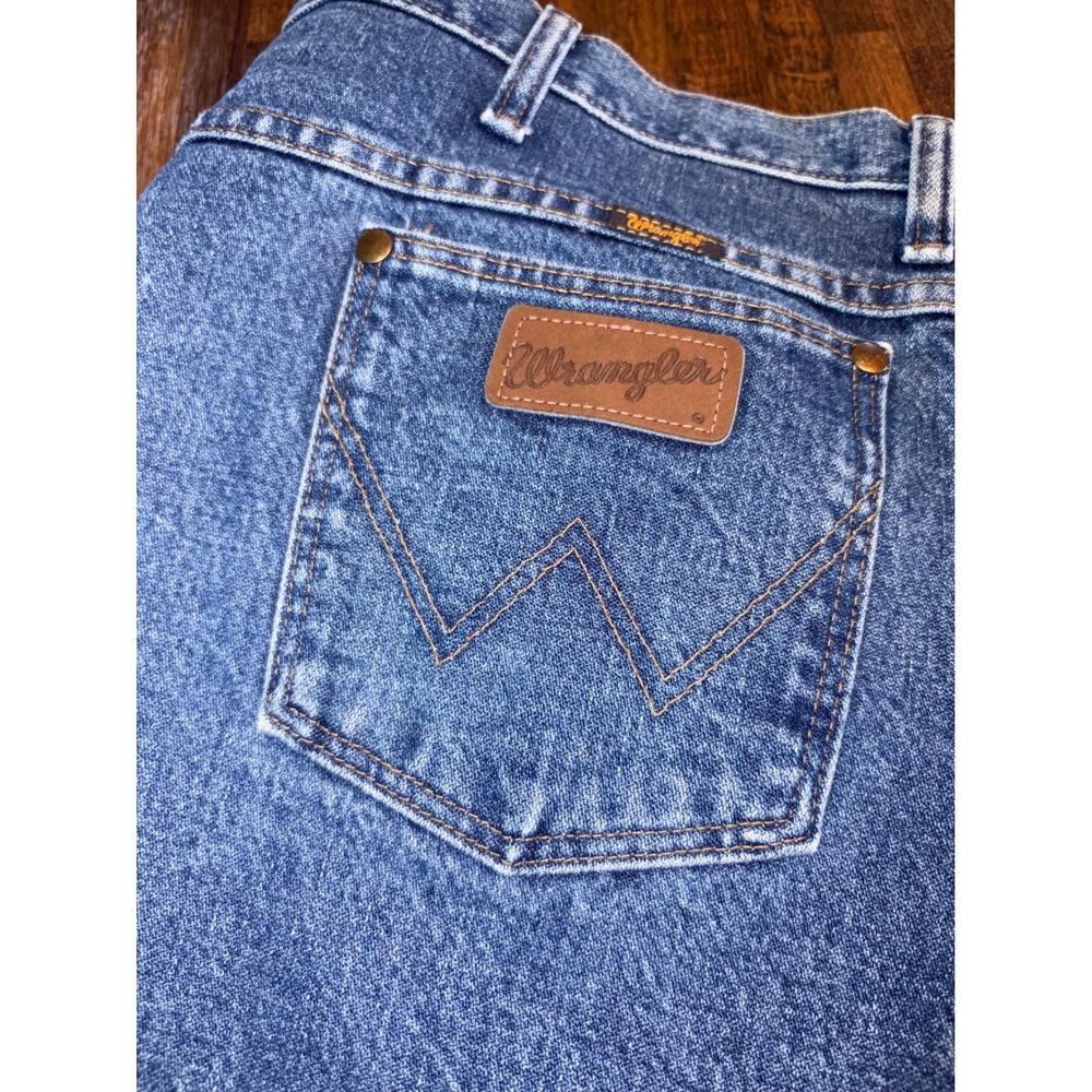 Wrangler Mens Jeans 40x34 Slim Fit Blue Denim Vintage Western Style - Picture 2 of 7